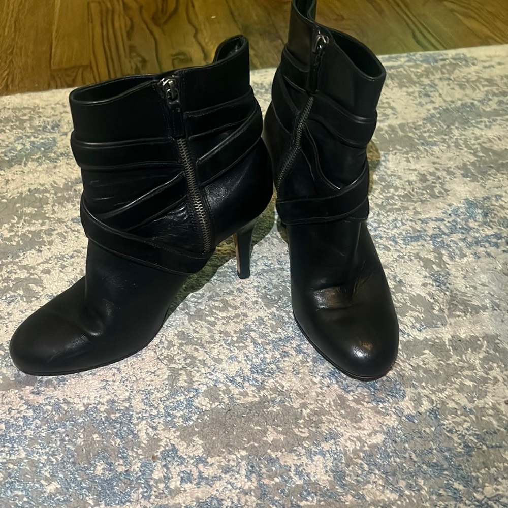 $298 Cole Haan NikeAir Talia Black Leather Heel Ankle Boots Women's 9 B D36219